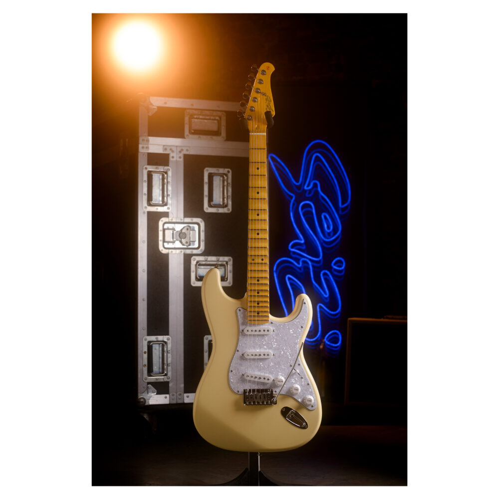 Guitarra Seizi Vintage Ozielzinho Rising Sun SSS – Cream